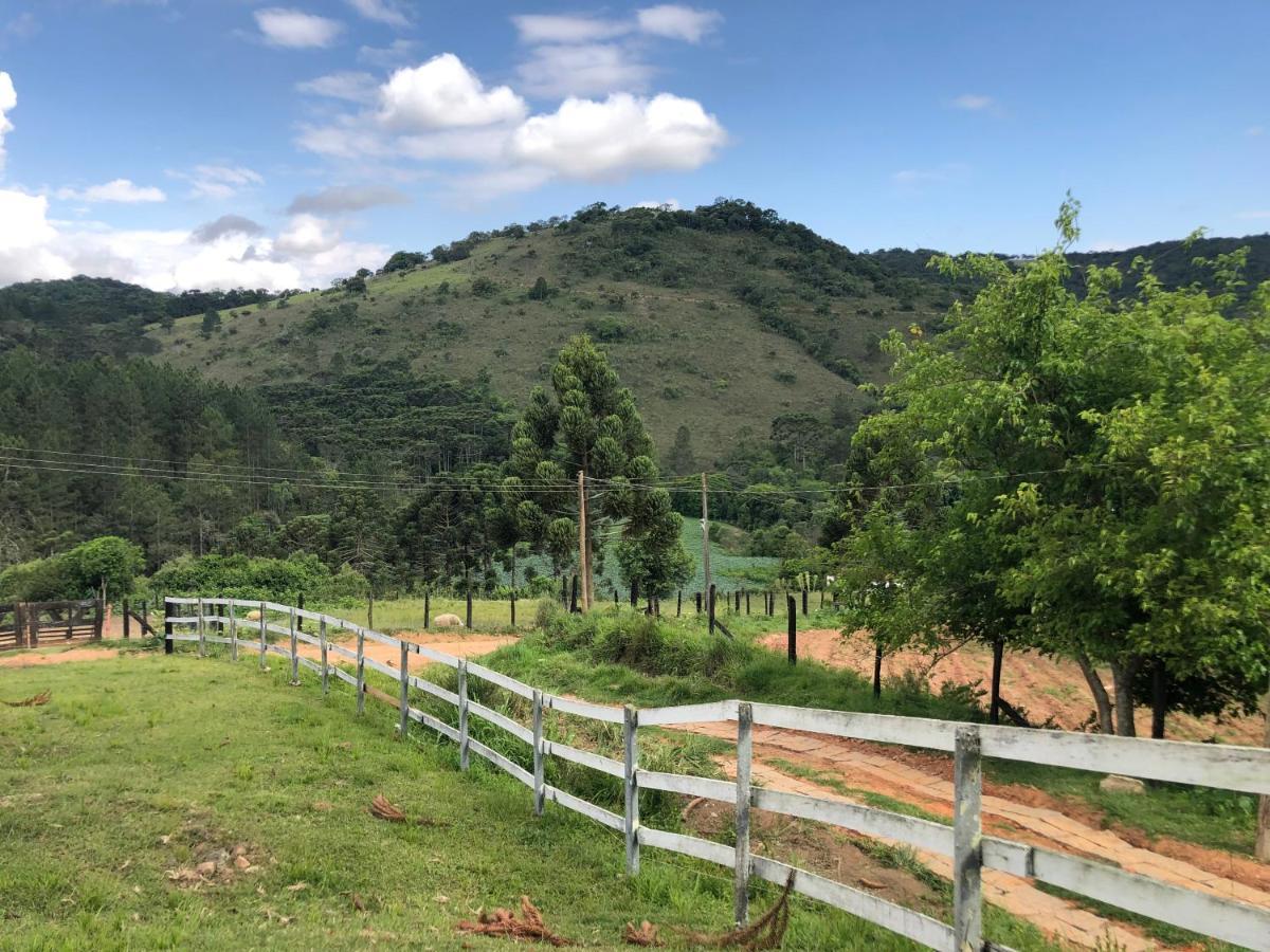 Pousada Pedra Da Mata Chales Na Montanha Munhoz Eksteriør billede